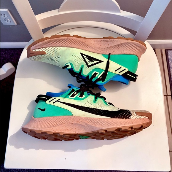 Nike Trail Pegasus 2 Barely Volt Poison Green - Mens Size 10.5 - Picture 2 of 7